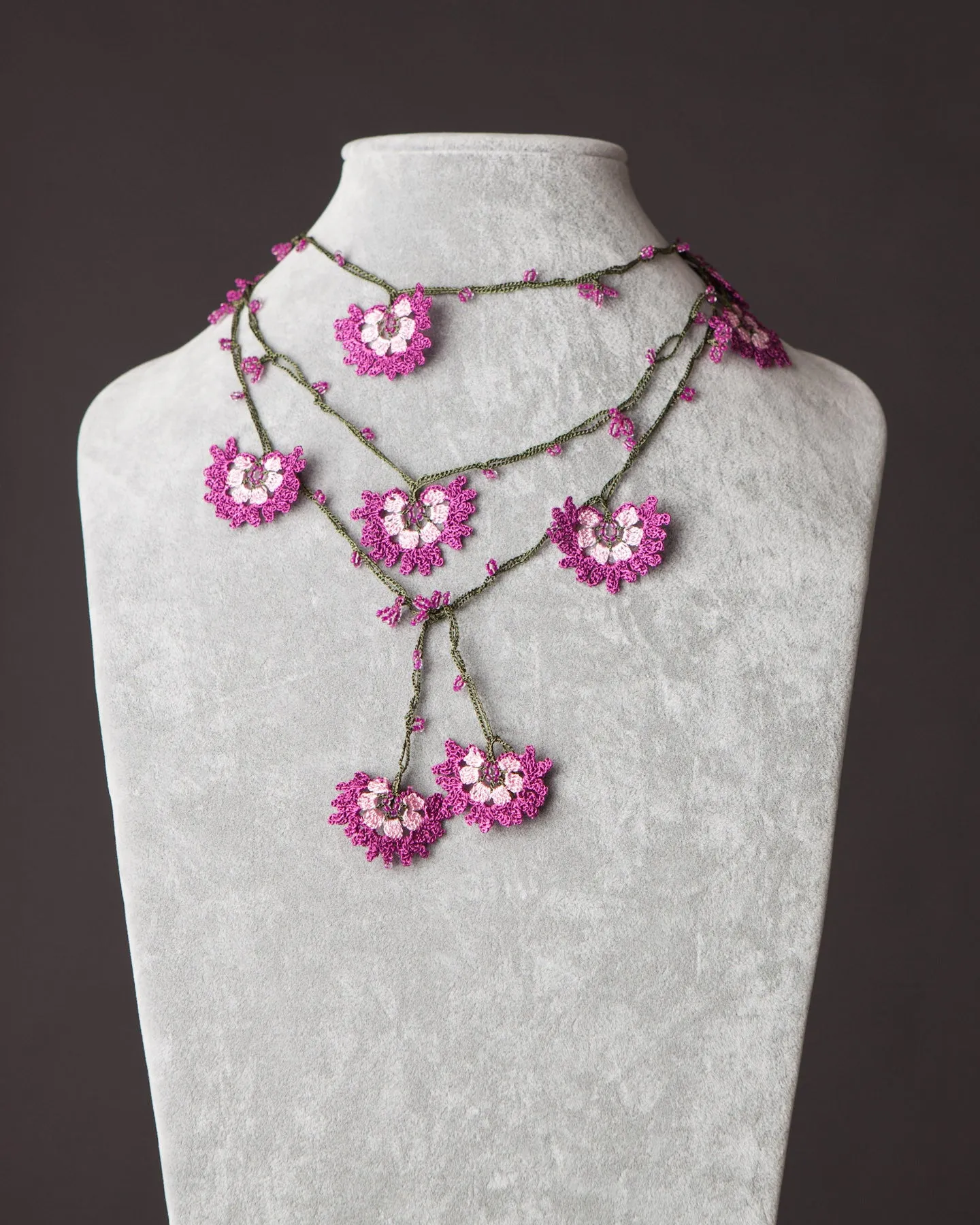 Lariat with Cornflower Motif - Pink and Magenta