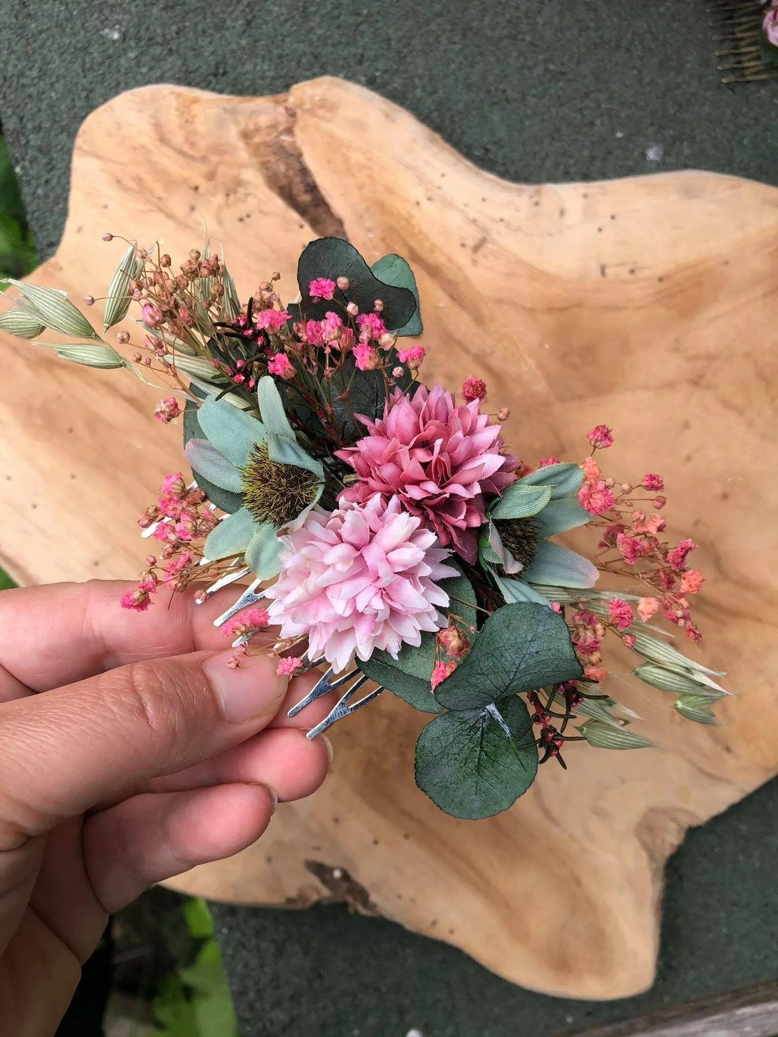 Pink wedding hair comb Bridal flower comb Magaela accessories Romantic flower jewellery Eucalyptus and Baby's breath comb Wedding 2021